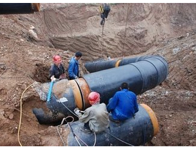 南水北调施工弯头对接现场